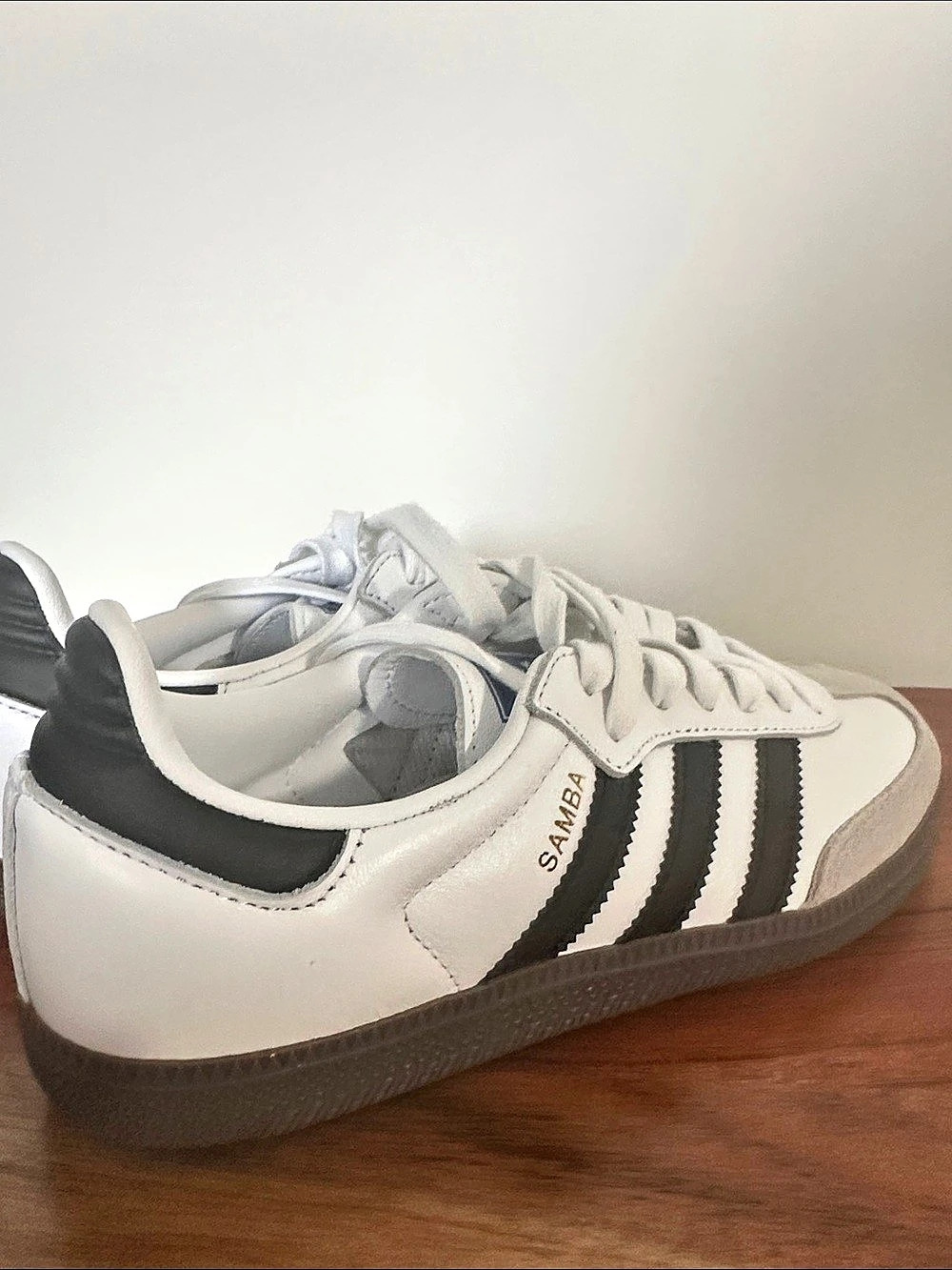 adidas Samba White & Black Sneakers US 51⁄2